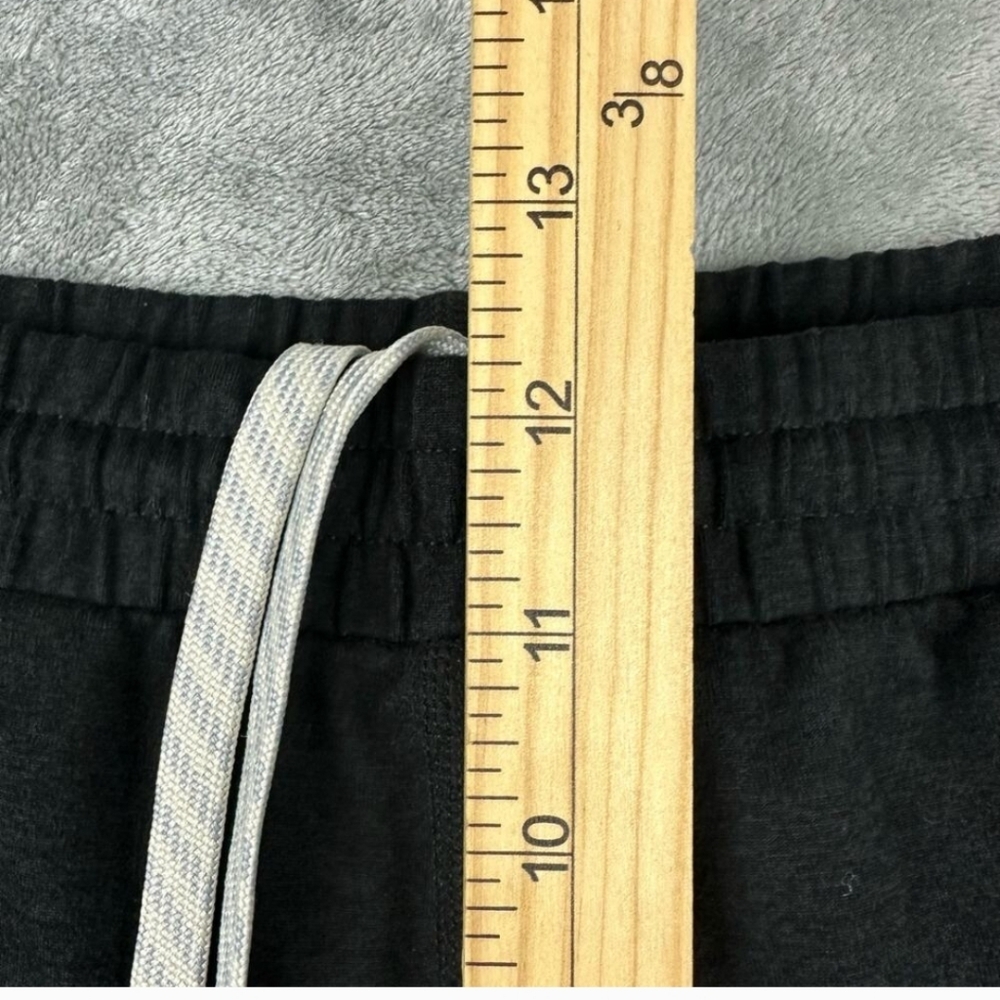 Vuori Women’s Boyfriend Cargo Sweatpant Black Heather Size Large - Picture 12 of 14